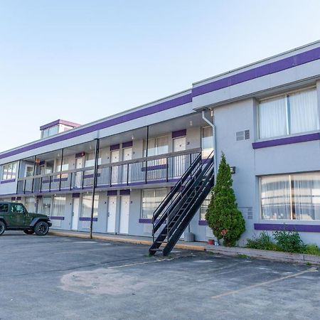 Knights Inn Норт Бей Екстериор снимка